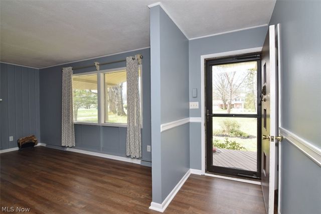 62 W Bel Meadow Lane, Chagrin Falls, OH 44022