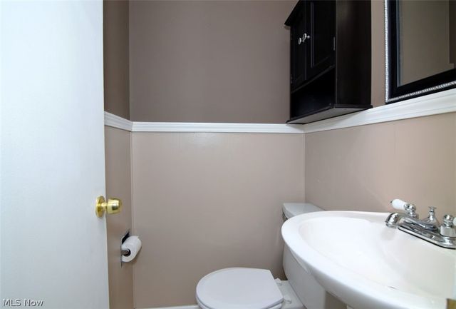 62 W Bel Meadow Lane, Chagrin Falls, OH 44022