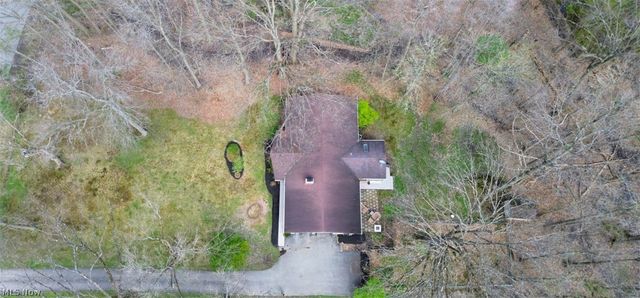 62 W Bel Meadow Lane, Chagrin Falls, OH 44022