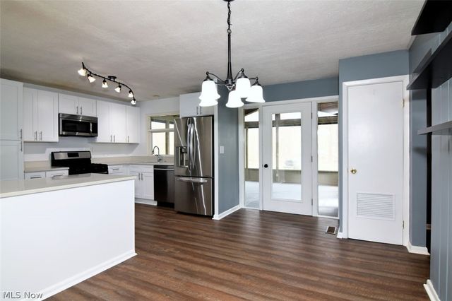 62 W Bel Meadow Lane, Chagrin Falls, OH 44022