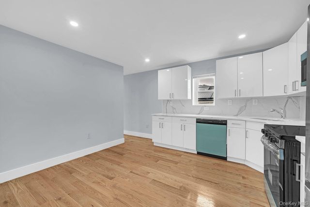 1616 HAMMERSLEY Avenue, Bronx, NY 10469