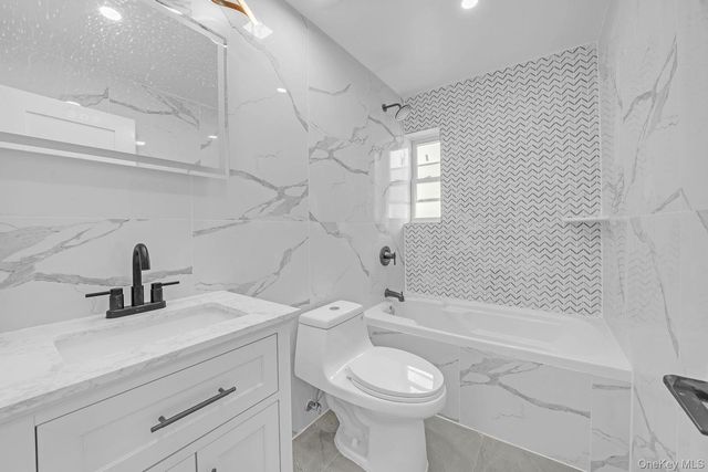 1616 HAMMERSLEY Avenue, Bronx, NY 10469