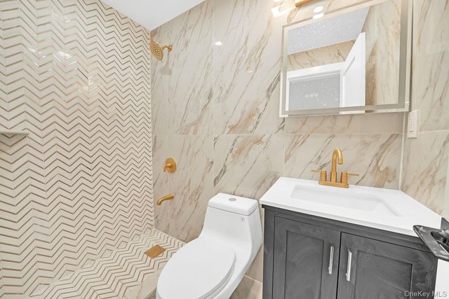 1616 HAMMERSLEY Avenue, Bronx, NY 10469