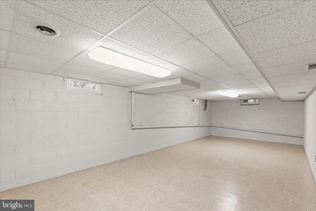 566 BAER AVE, Hanover, PA 17331