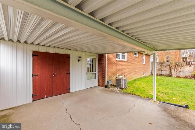 566 BAER AVE, Hanover, PA 17331