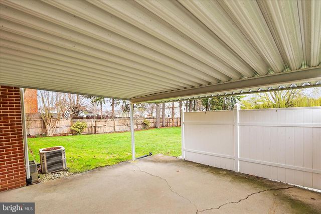 566 BAER AVE, Hanover, PA 17331