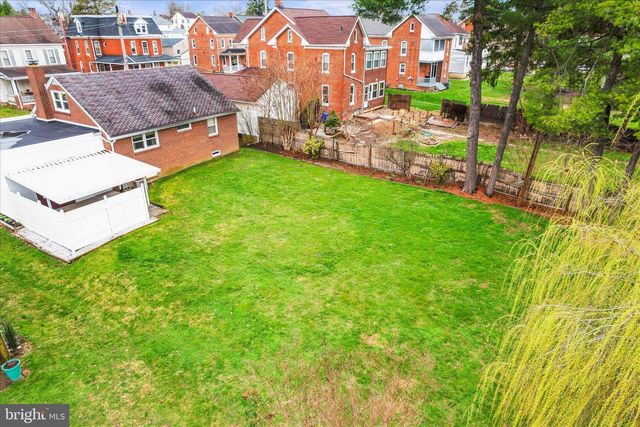 566 BAER AVE, Hanover, PA 17331