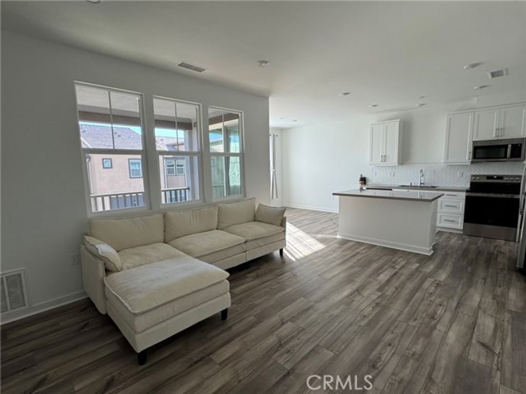 12962 Lassen Drive 303, Eastvale, RI 02880