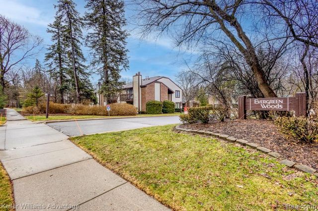 24285 Evergreen Road, Southfield, MI 48075
