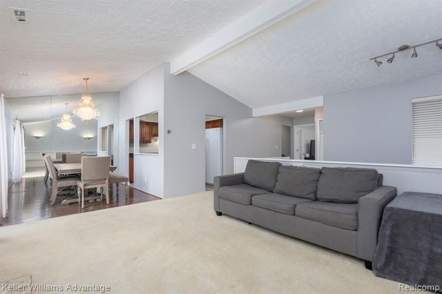 24285 Evergreen Road, Southfield, MI 48075