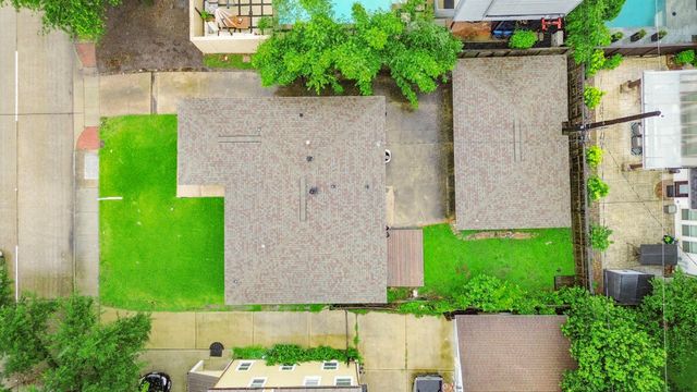 6130 Kirby Drive, Houston, TX 77005