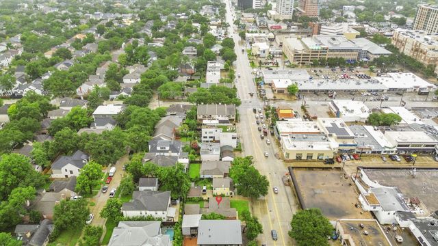 6130 Kirby Drive, Houston, TX 77005