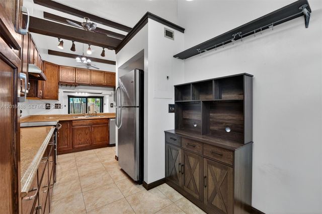 1717 NW 73rd Avenue 33, Plantation, FL 33313