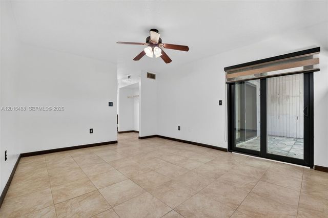 1717 NW 73rd Avenue 33, Plantation, FL 33313