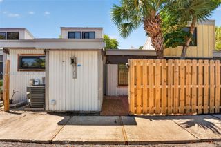 1717 NW 73rd Avenue 33, Plantation, FL 33313