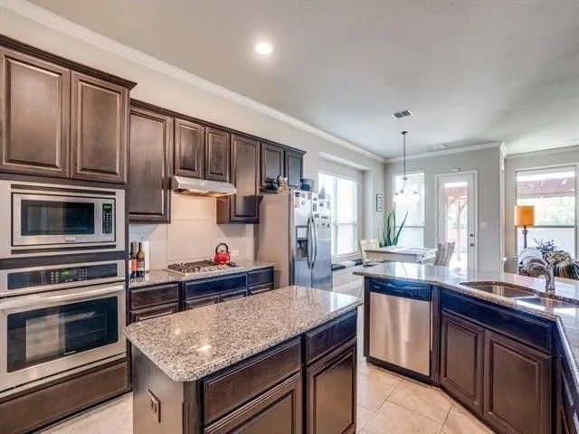 321 Valentino, Grand Prairie, TX 75052