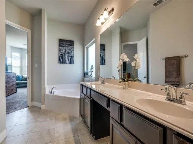 321 Valentino, Grand Prairie, TX 75052