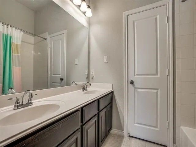 321 Valentino, Grand Prairie, TX 75052