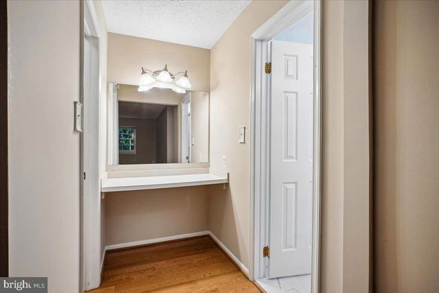 1877 POST OAK TRL, Reston, VA 20191