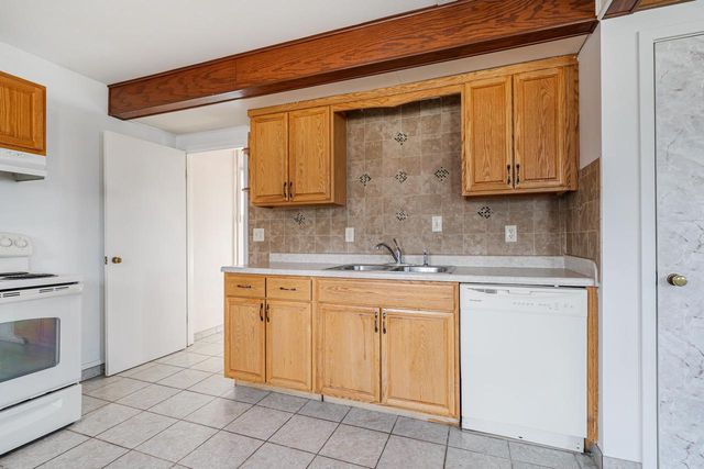 210 N 6TH STREET, Winneconne, WI 54986