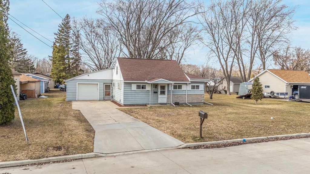 210 N 6TH STREET, Winneconne, WI 54986