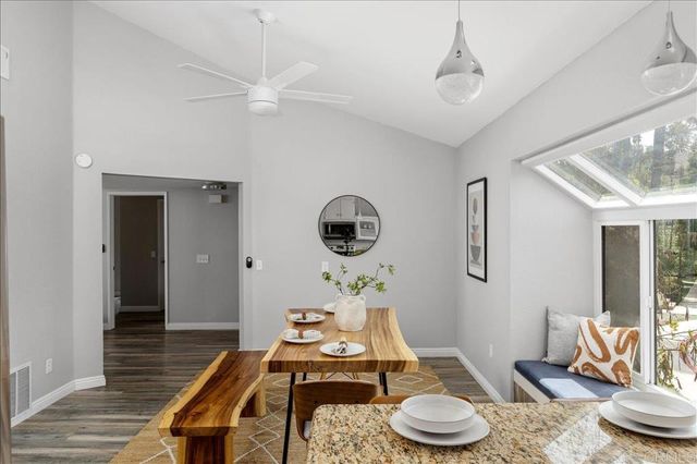 7319 Calle De Fuentes, Carlsbad, CA 92009