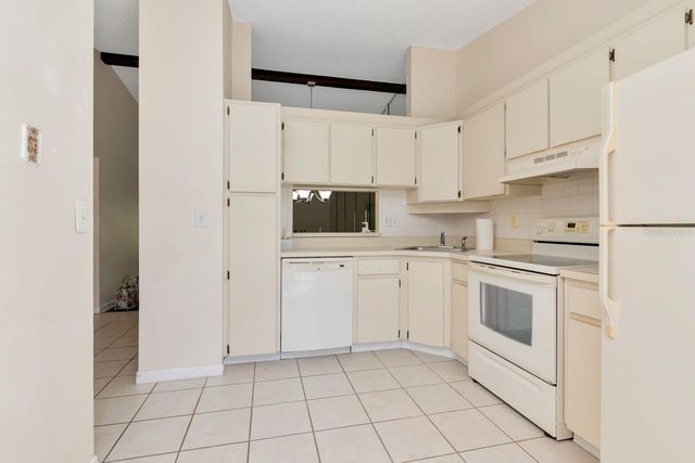 3113 LAKE PINE WAY C, Tarpon Springs, FL 34688