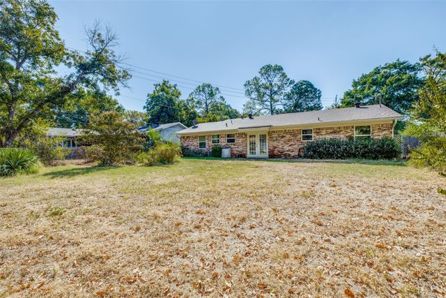 2217 Hackberry Drive, Arlington, TX 76013
