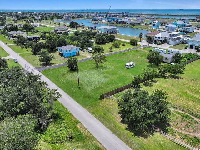2101 Madison, Crystal Beach, TX 77650
