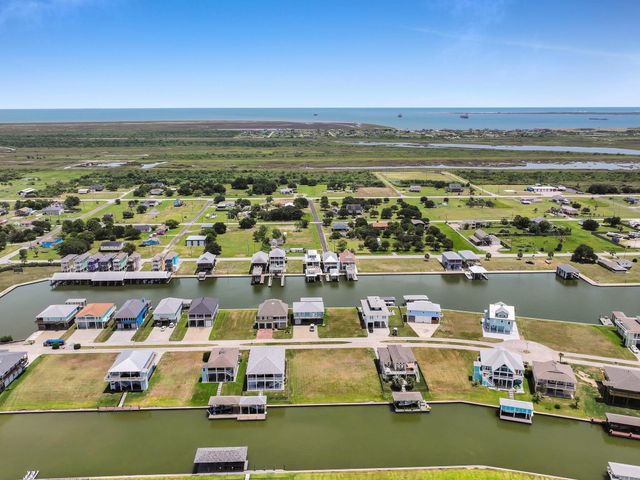 2101 Madison, Crystal Beach, TX 77650