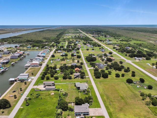 2101 Madison, Crystal Beach, TX 77650