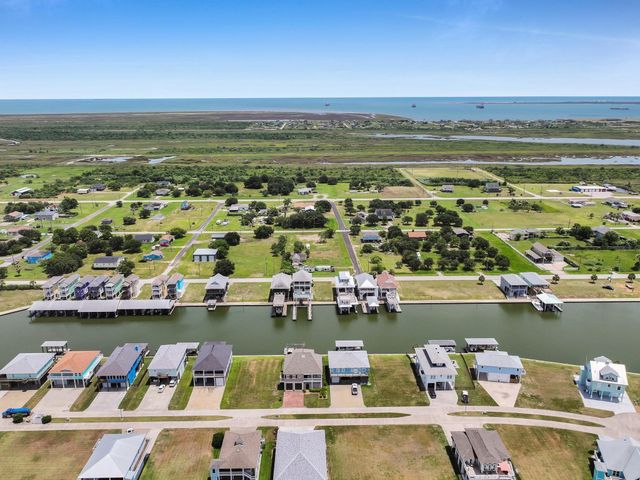 2101 Madison, Crystal Beach, TX 77650