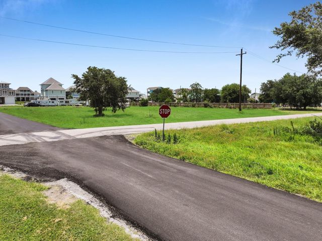 2101 Madison, Crystal Beach, TX 77650