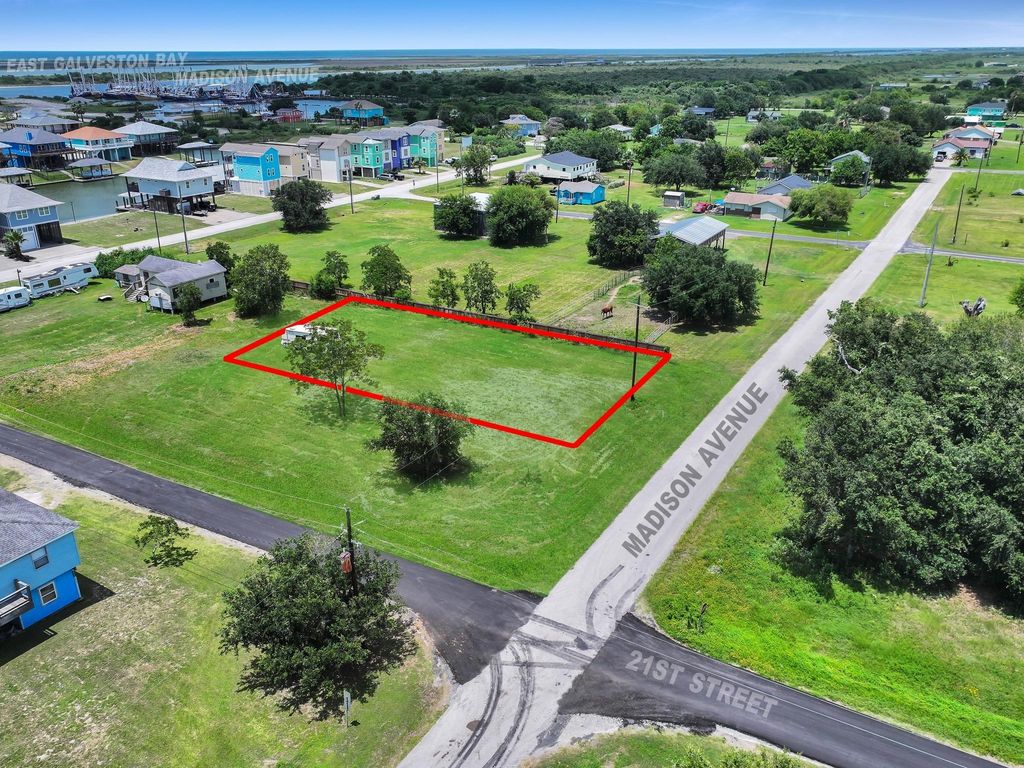 2101 Madison, Crystal Beach, TX 77650