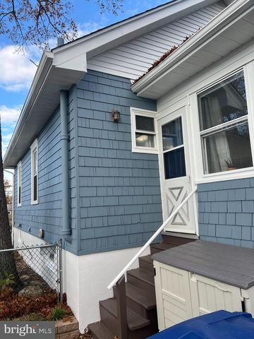 115 S FORKLANDING RD, Maple Shade, NJ 08052