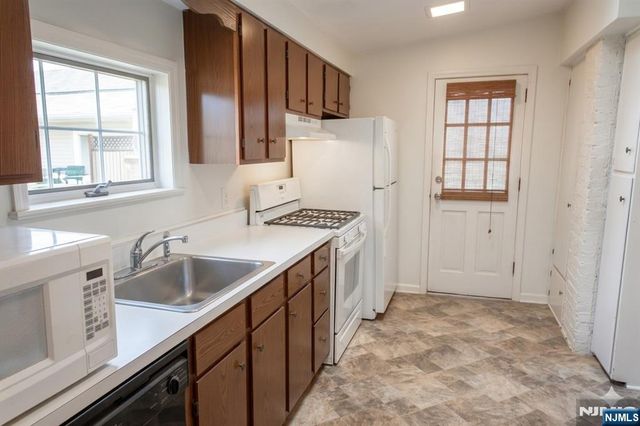 222 Claremont Avenue, Verona, NJ 07044