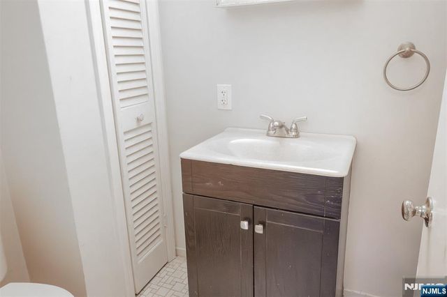 222 Claremont Avenue, Verona, NJ 07044