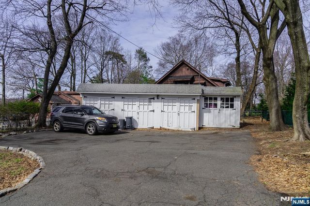 222 Claremont Avenue, Verona, NJ 07044