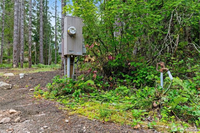 1291 N Potlatch Drive, Hoodsport, WA 98548