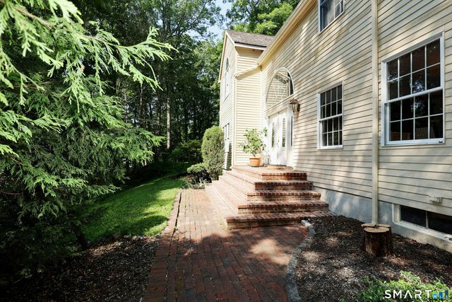 123A Peaceable Street, Redding, CT 06896