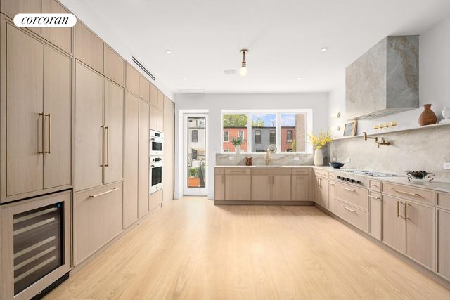 533A QUINCY Street, New York City, NY 11221