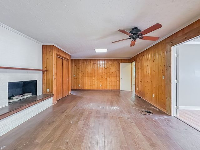 305 N Hillcrest St, Geneva, AL 36340