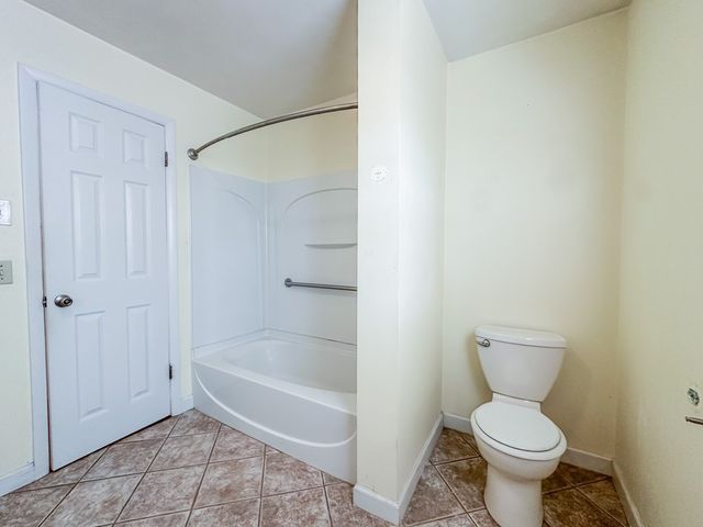 305 N Hillcrest St, Geneva, AL 36340