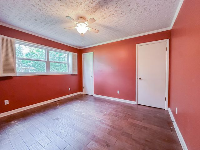 305 N Hillcrest St, Geneva, AL 36340