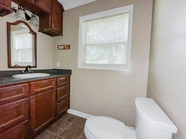 305 N Hillcrest St, Geneva, AL 36340