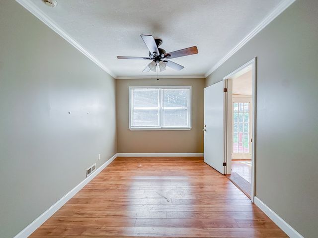 305 N Hillcrest St, Geneva, AL 36340