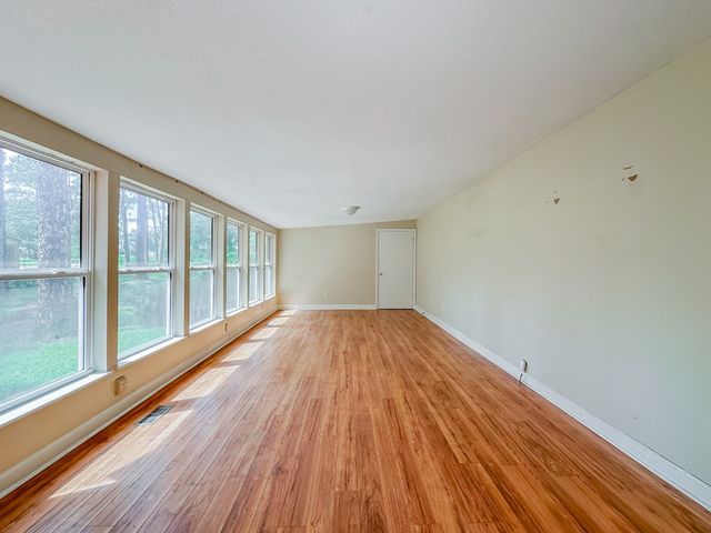 305 N Hillcrest St, Geneva, AL 36340