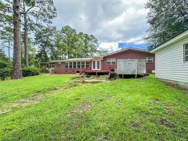 305 N Hillcrest St, Geneva, AL 36340