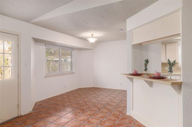 1402 Wayne DR, Round Rock, TX 78664