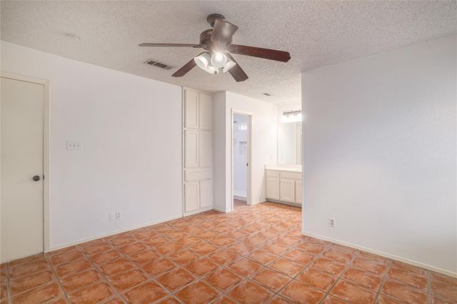 1402 Wayne DR, Round Rock, TX 78664